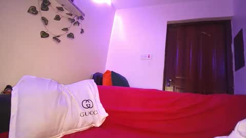 Snapshot of lulu_sparks1 chatting on 10/21/25, 06:25 lulu_sparks1 online show from 10/21/25, 06:25