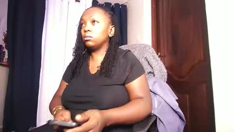 lulu_sparks1 online show from 04/03/26, 04:32