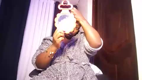 lulu_sparks1 online show from 04/22/26, 07:00