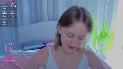 Lily online show from 09/24/25, 09:45