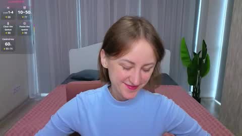 Lily online show from 10/11/25, 09:41