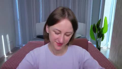 Lily online show from 10/16/25, 09:54