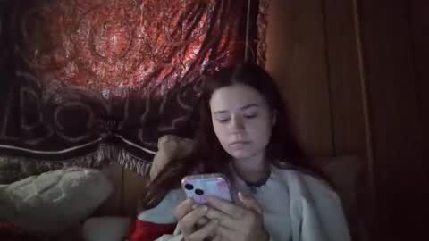 Snapshot of lulupixxx chatting on 01/23/25, 09:18 Connie online show from 01/23/25, 09:18