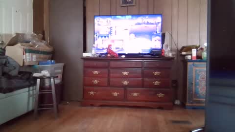 Snapshot of lulupixxx chatting on 01/27/25, 04:11 Connie online show from 01/27/25, 04:11