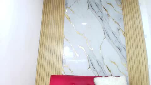 Snapshot of luluu_08 chatting on 02/07/26, 01:26 LULU online show from 02/07/26, 01:26