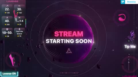 Snapshot of luluubloomm chatting on 11/19/25, 09:59 Lulu online show from 11/19/25, 09:59