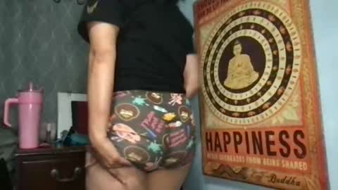 Snapshot of luluvalenttine chatting on 05/16/26, 02:27 LuLu Valenttine Hot Sexy HawaiianCape Verde online show from 05/16/26, 02:27