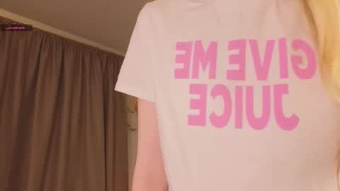 Kate online show from 10/26/25, 08:09