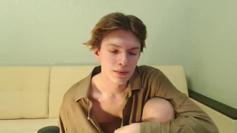 Felix online show from 12/31/24, 02:03