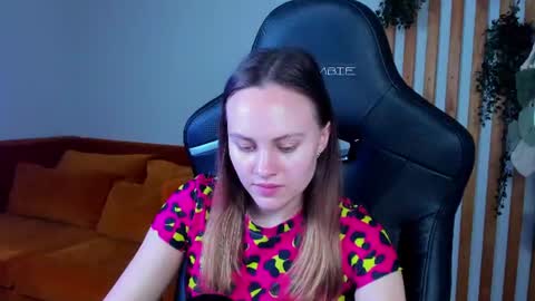 Snapshot of lumerisoren chatting on 06/15/26, 05:09 lumerisoren online show from 06/15/26, 05:09