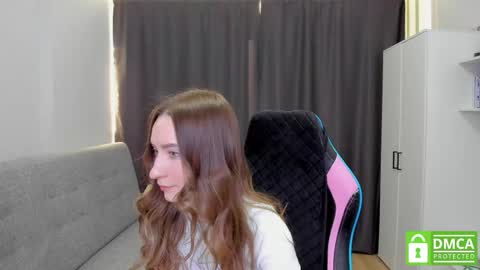 Naya online show from 04/25/26, 01:14