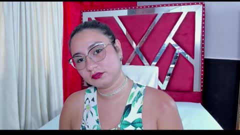 Luna  online show from 10/06/25, 07:44