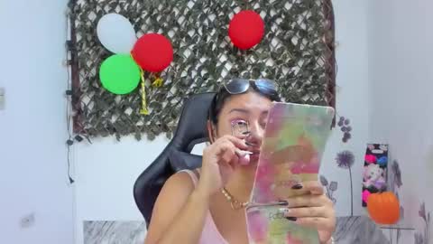 Luna  online show from 11/04/25, 07:02