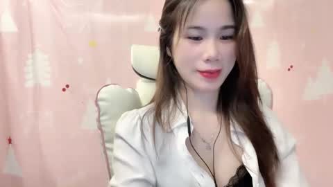 Luna online show from 04/27/26, 03:43