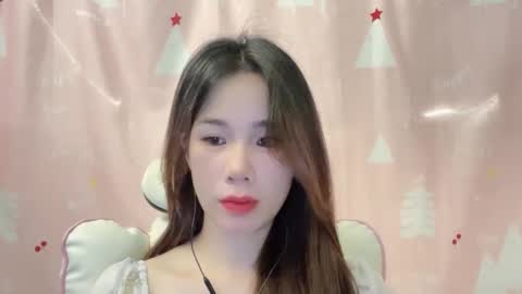Snapshot of luna4739 chatting on 05/25/26, 05:46 Luna online show from 05/25/26, 05:46