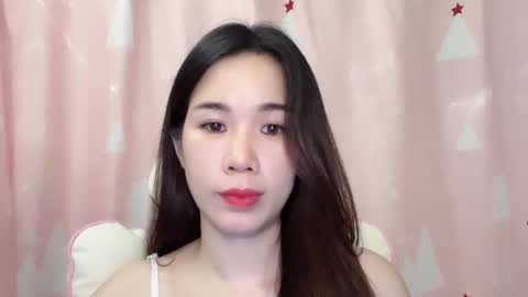 Snapshot of luna4739 chatting on 06/11/26, 12:43 Luna online show from 06/11/26, 12:43