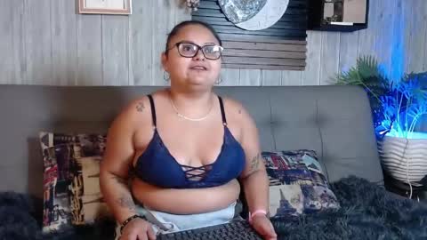 Luna online show from 04/18/26, 02:43