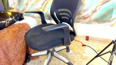 Luna online show from 04/19/26, 06:10