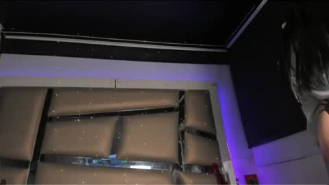 Snapshot of luna__scarlett chatting on 04/24/26, 01:30 luna online show from 04/24/26, 01:30
