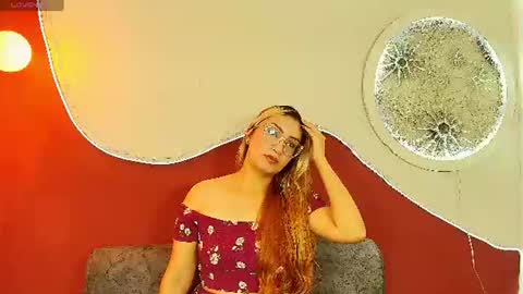Snapshot of luna__velvet chatting on 06/11/26, 12:36 luna__velvet online show from 06/11/26, 12:36
