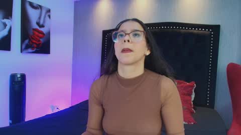 Luna And Titan  online show from 12/01/25, 12:54