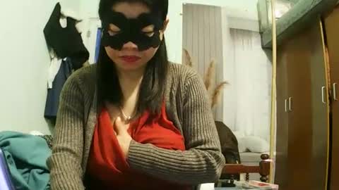 Snapshot of luna_beauty25 chatting on 02/21/26, 12:00 luna_beauty25 online show from 02/21/26, 12:00