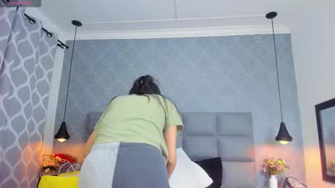 Luna online show from 01/13/26, 10:42