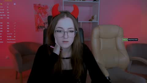 Snapshot of luna_berryy chatting on 02/05/25, 11:28 luna_berryy online show from 02/05/25, 11:28