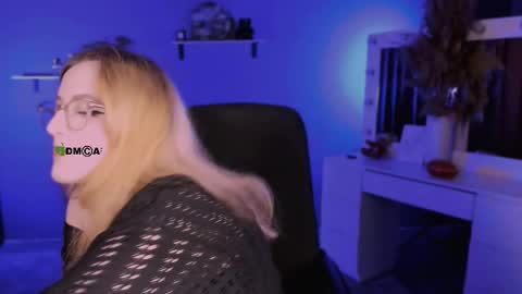 Snapshot of luna_berryy chatting on 09/09/25, 07:35 luna_berryy online show from 09/09/25, 07:35