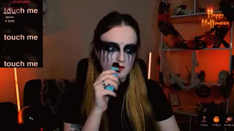 Snapshot of luna_berryy chatting on 10/23/25, 07:23 luna_berryy online show from 10/23/25, 07:23