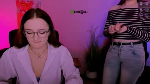 luna_berryy online show from 02/02/26, 07:56