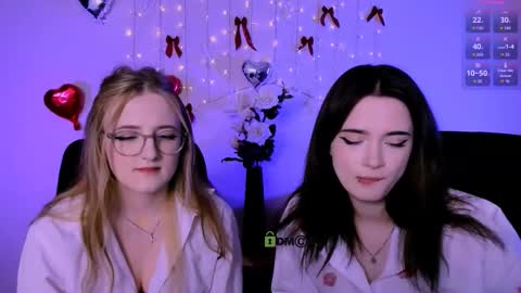 luna_berryy online show from 03/13/26, 09:32