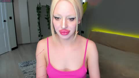 luna_beverly online show from 04/14/26, 08:37