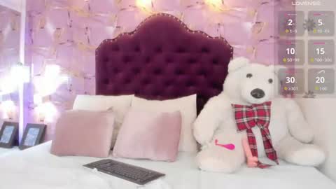 Luna Bloom online show from 06/23/26, 04:10