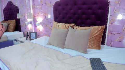 Luna Bloom online show from 07/16/26, 04:07