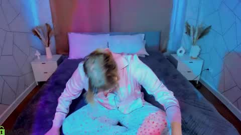 luna online show from 03/25/26, 01:22