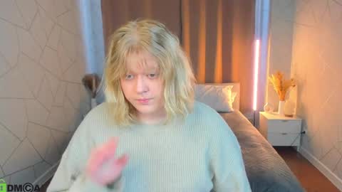 luna online show from 04/19/26, 02:44