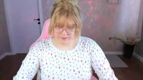 luna online show from 04/22/26, 01:19