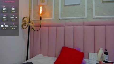 Snapshot of luna_cocoa chatting on 02/06/26, 01:03 online show from 02/06/26, 01:03