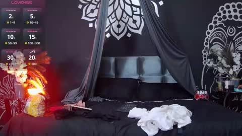 Luna  Dante online show from 03/04/26, 12:22