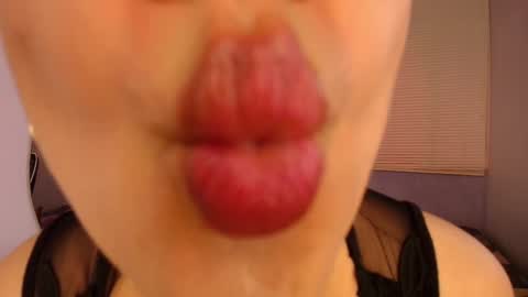 luna_desiree online show from 03/11/26, 08:59