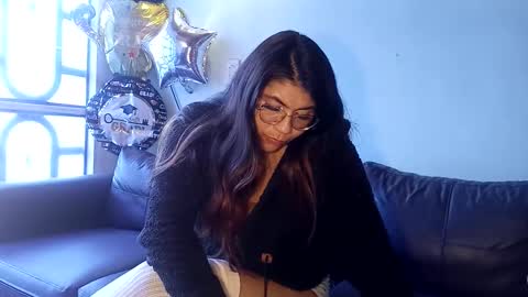 luna  online show from 02/25/25, 02:11