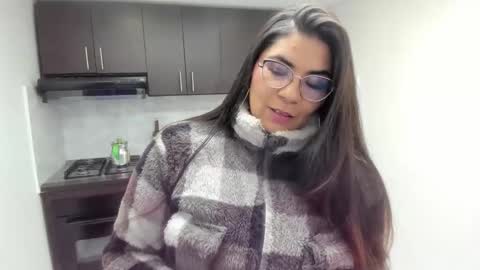 luna  online show from 12/16/25, 11:15