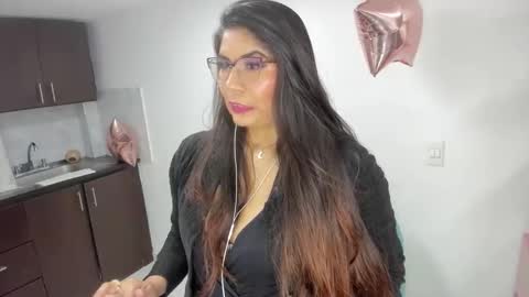 luna  online show from 02/05/26, 11:26