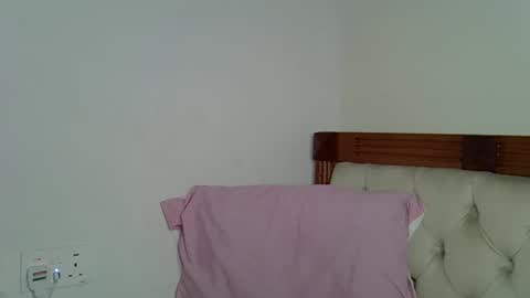 Snapshot of luna_empress chatting on 12/05/25, 12:25 maskedmalkia online show from 12/05/25, 12:25