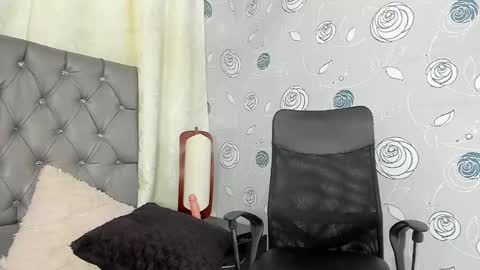 Luna Eva online show from 01/15/25, 06:40