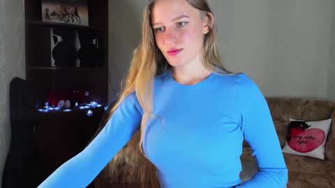 Snapshot of luna_evan chatting on 12/06/24, 07:10 luna_evan online show from 12/06/24, 07:10