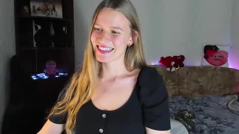 Snapshot of luna_evan chatting on 12/17/24, 01:16 luna_evan online show from 12/17/24, 01:16