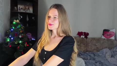 Snapshot of luna_evan chatting on 12/25/24, 07:57 luna_evan online show from 12/25/24, 07:57