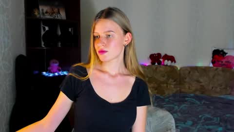 Snapshot of luna_evan chatting on 01/21/25, 02:15 luna_evan online show from 01/21/25, 02:15